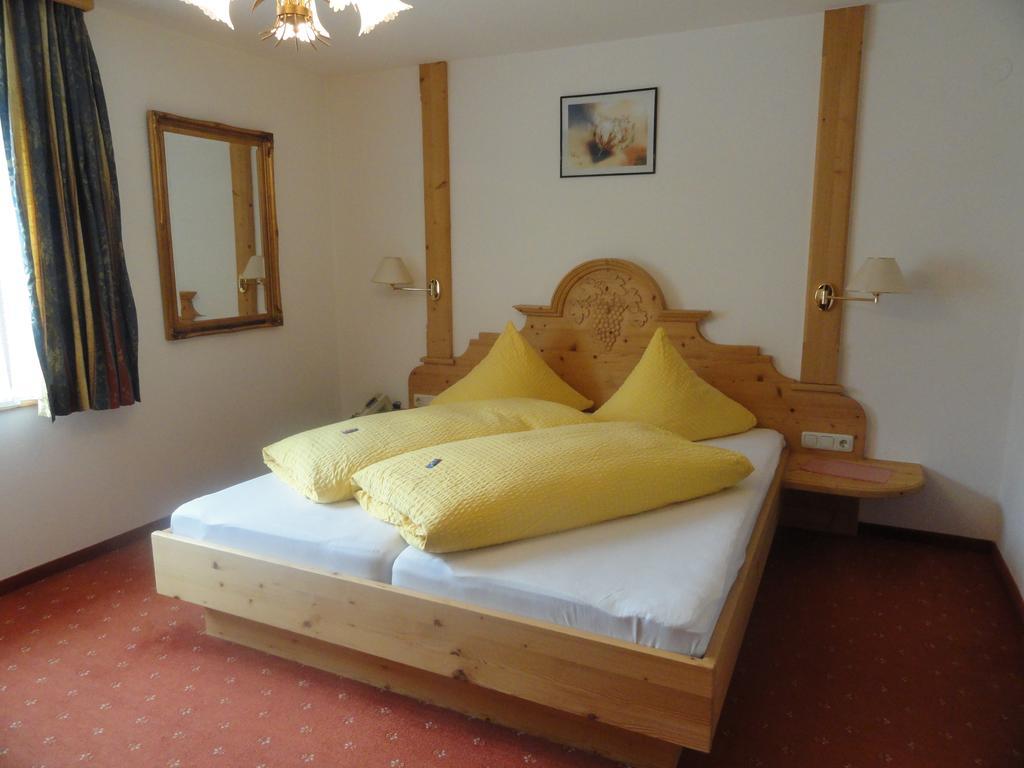Hotel Traube Sankt Gallenkirch Quarto foto